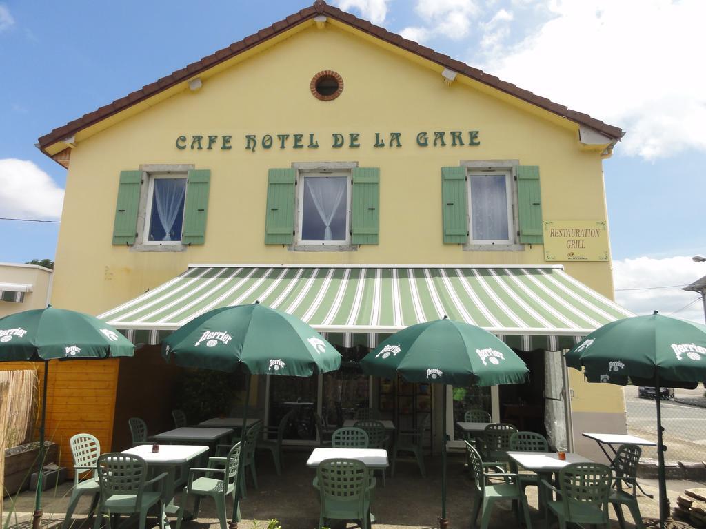Cafe Hotel De La Gare Champagnole Exterior photo